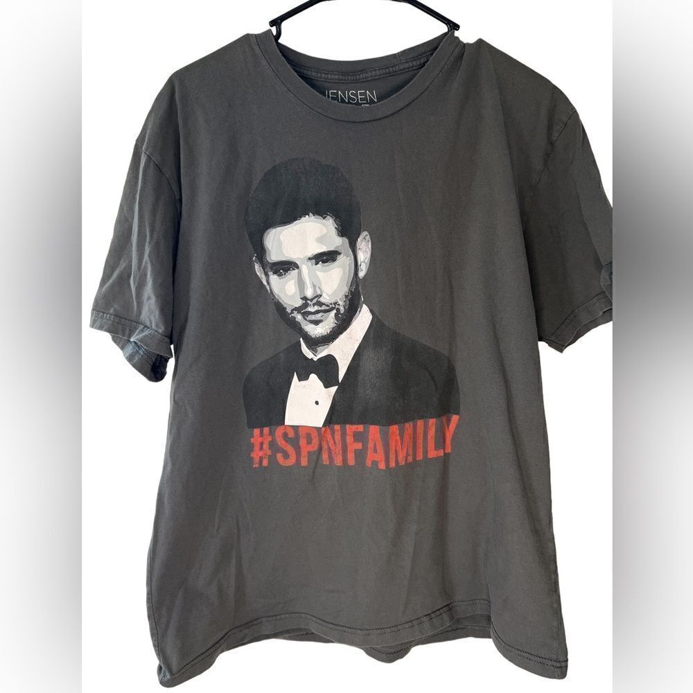 RARE Supernatural Jensen Ackles “#SPNFAMILY” T-Shirt